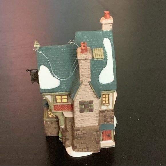 Department 56 Dickens Heritage The Pied Bull Inn 1993 Collector’s Ed. Ornament - Picture 5 of 14